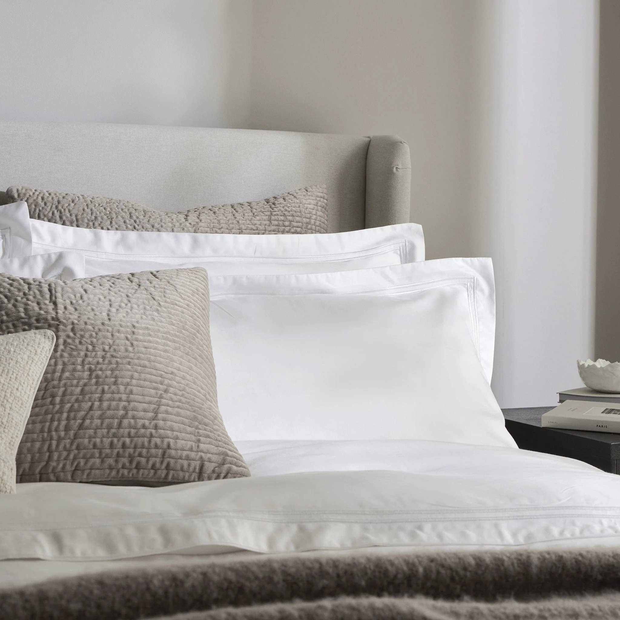 Regent Embroidered 100% Cotton Pair of Oxford Pillowcases 400 Thread Count - White - Image 6