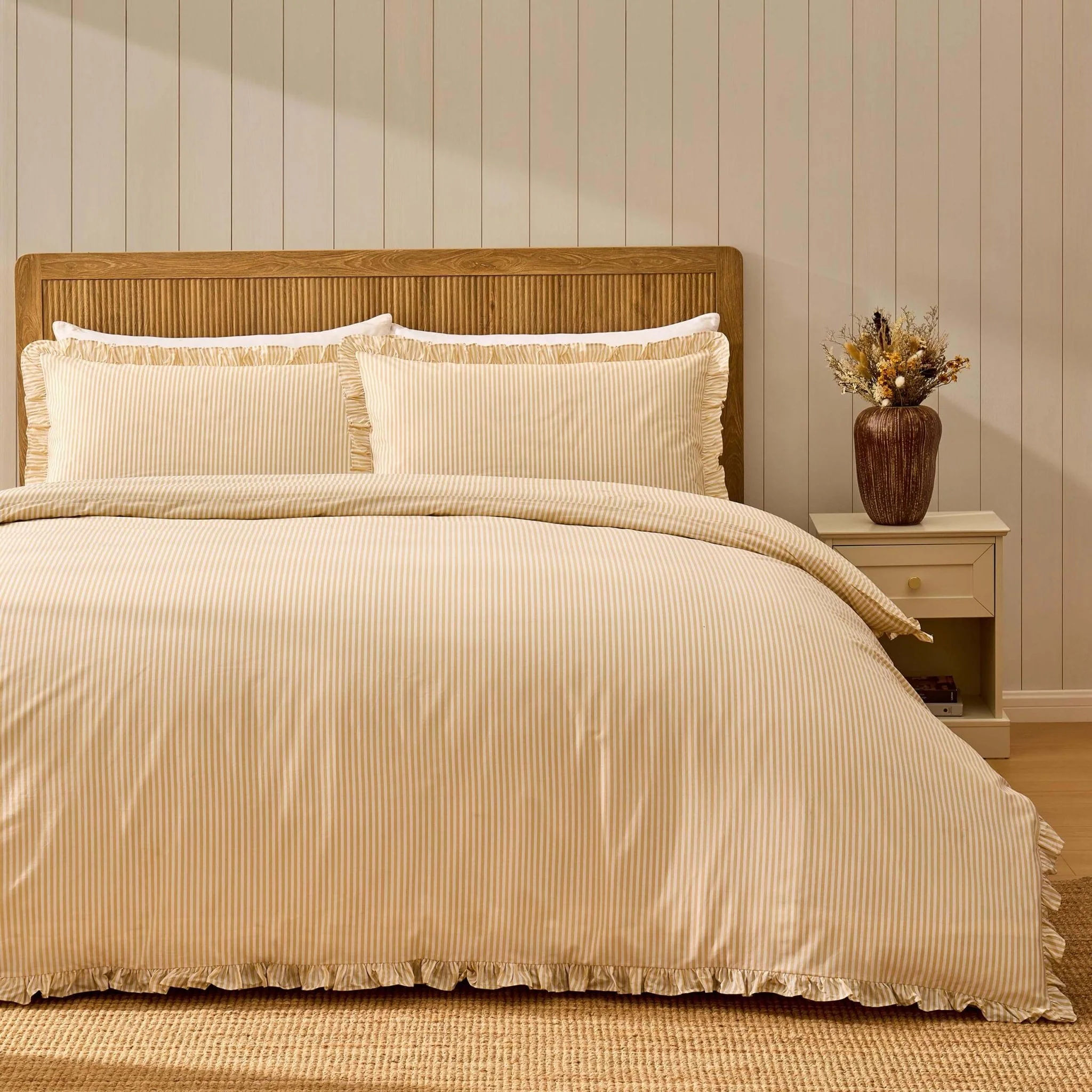 Remy 200 Thread Count Shirting Stripe Print Ruffle Edge Duvet Cover Set - Buttermilk