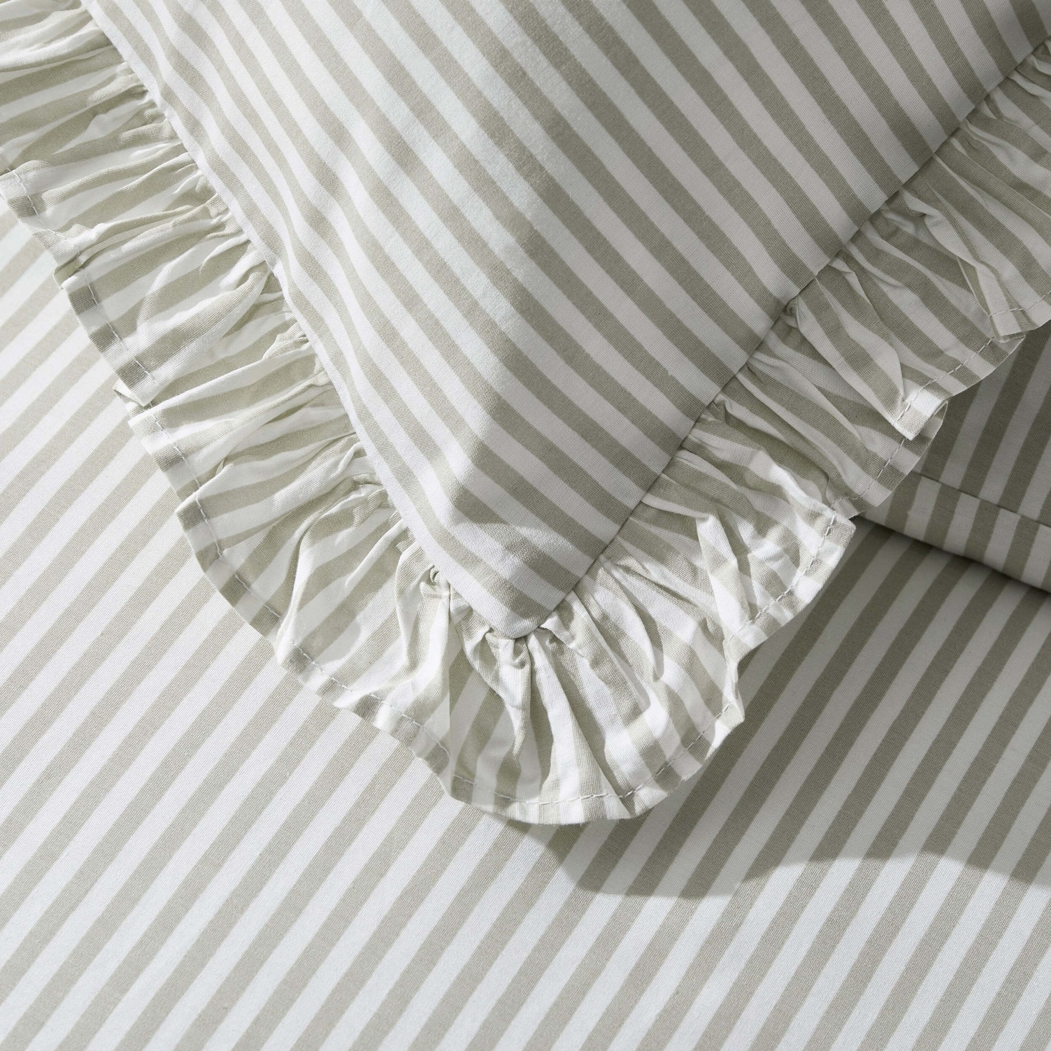Remy 200 Thread Count Stripe Duvet Cover & Pillowcase Set - Olive - Image 3