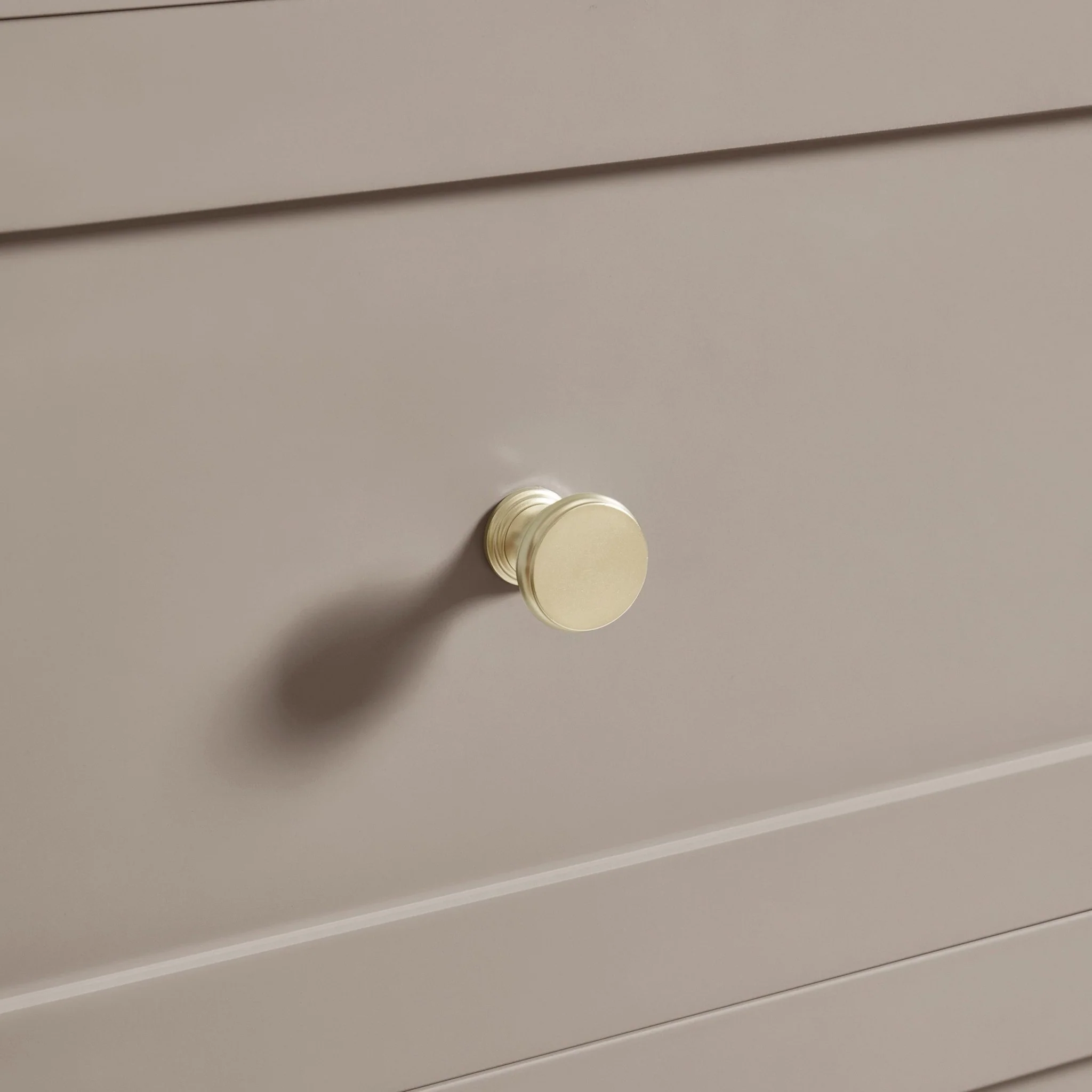 Ruby 6 Drawer Chest - Taupe - Image 9