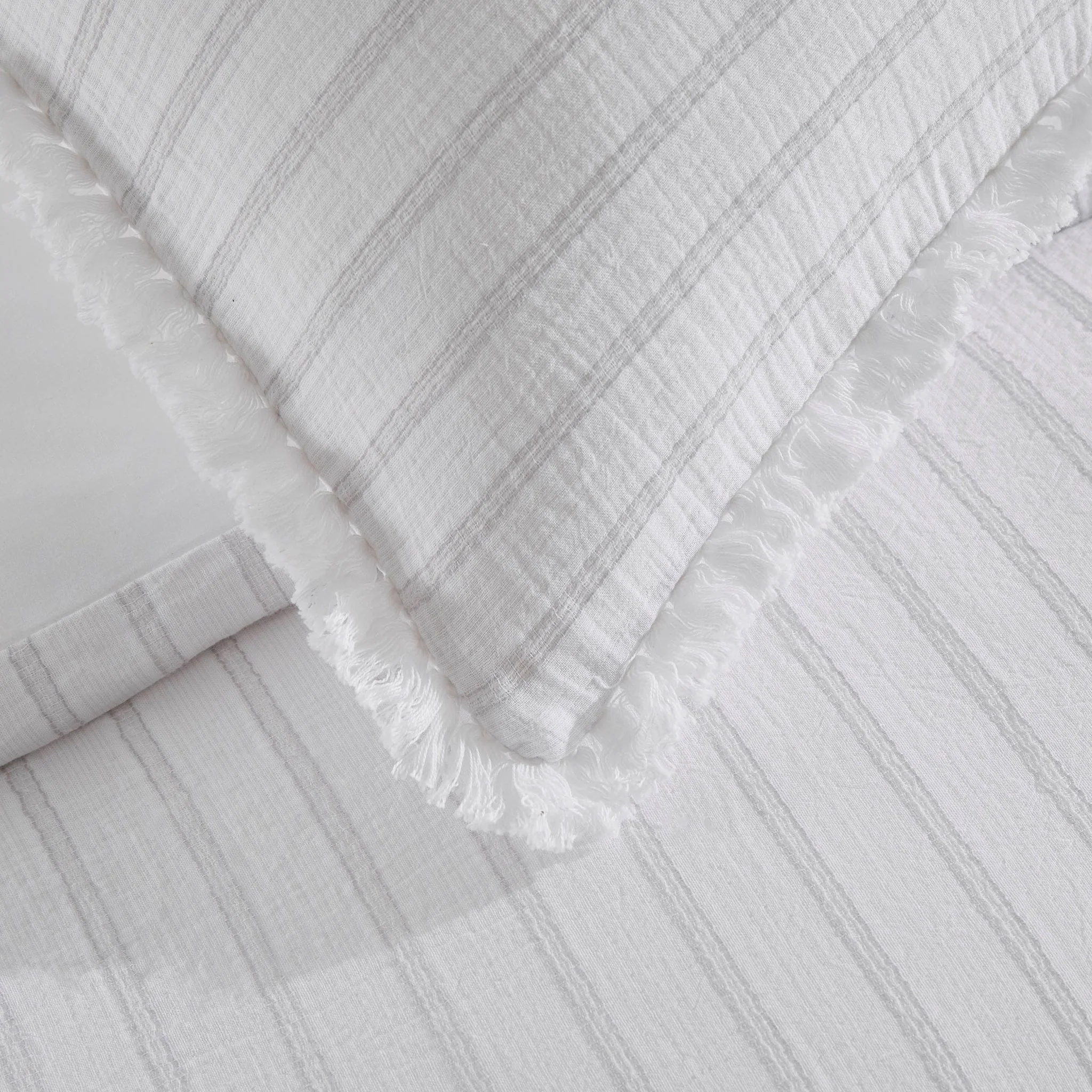 Saffi Stripe Jacquard 200 Thread Count Duvet Cover & Pillowcase Set - White/Grey - Image 4