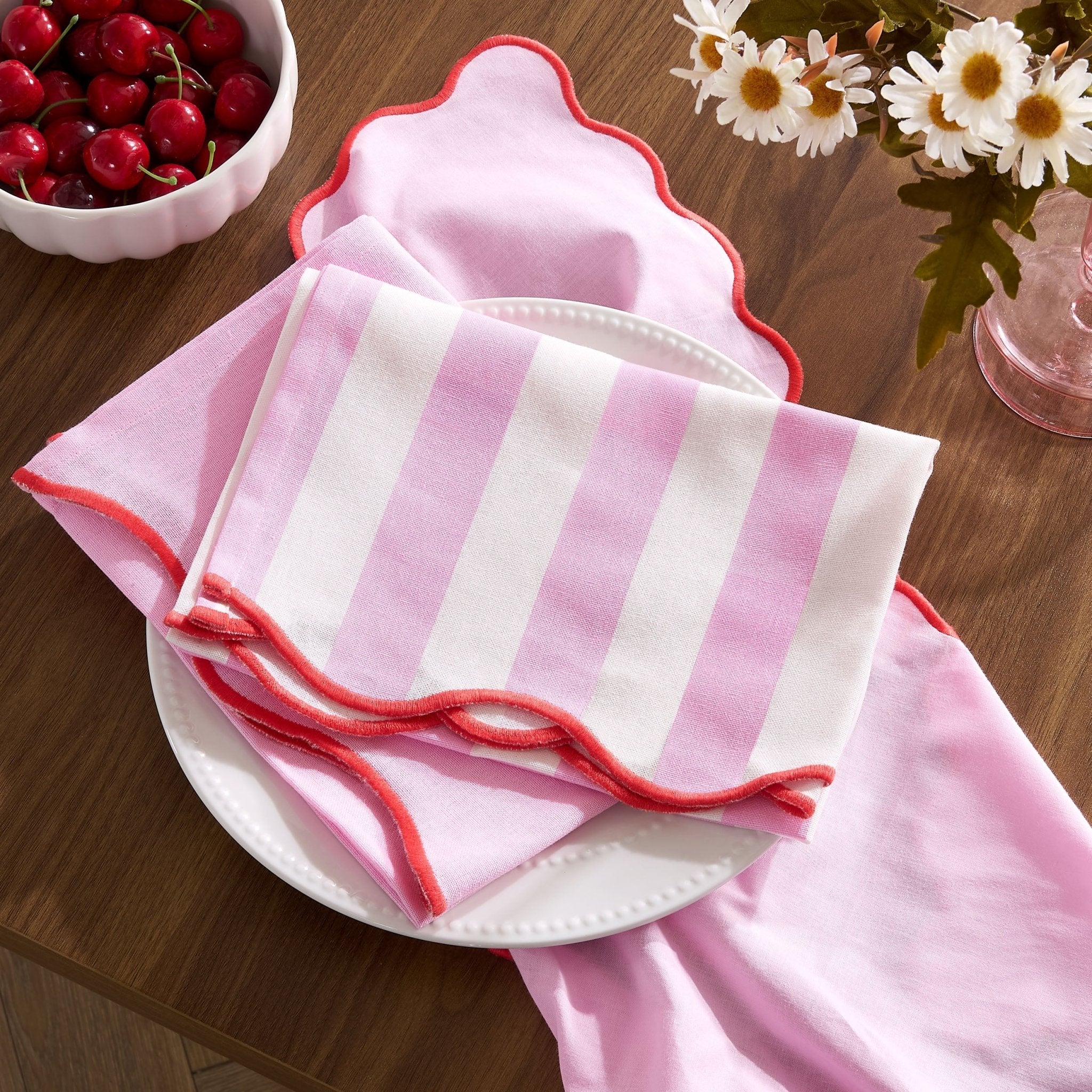 Scallop Edge Set of 2 Tea Towels - Pink/Red - Image 2
