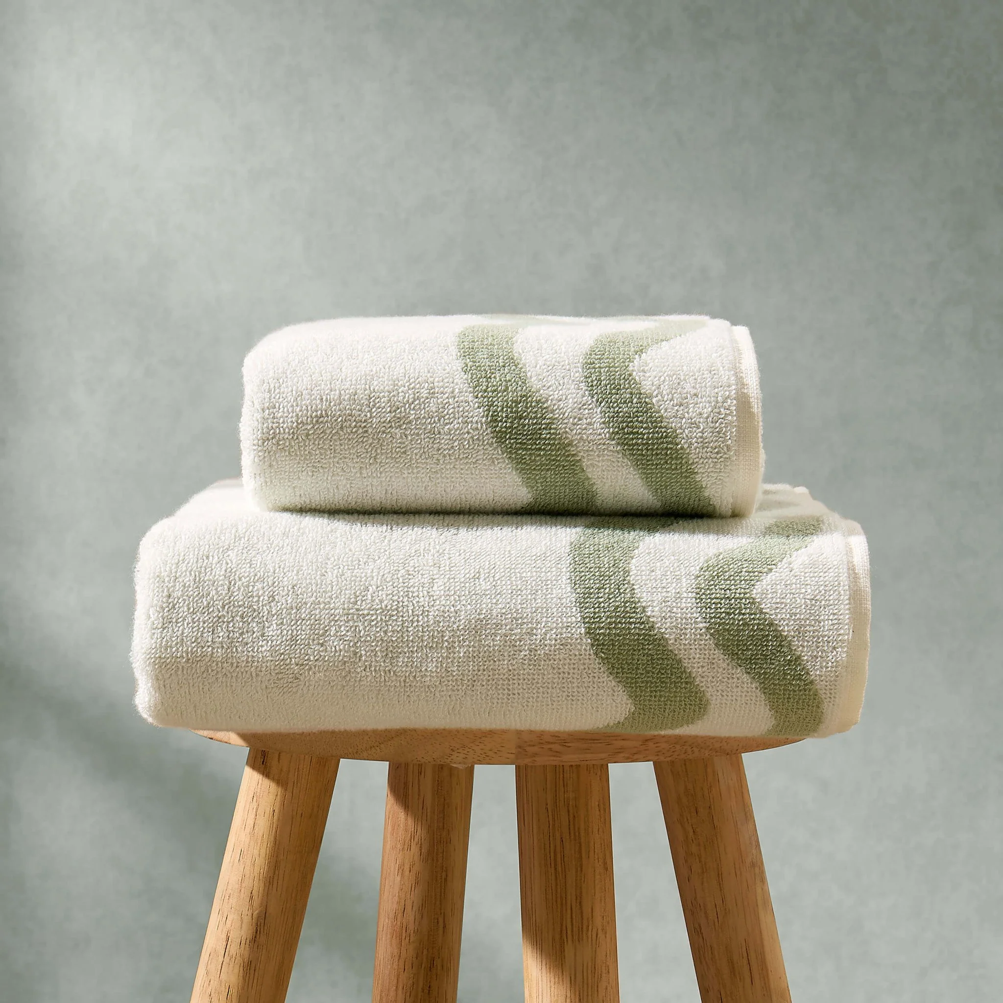 Scalloped Cotton Towels - Off-White/Olive - Image 2
