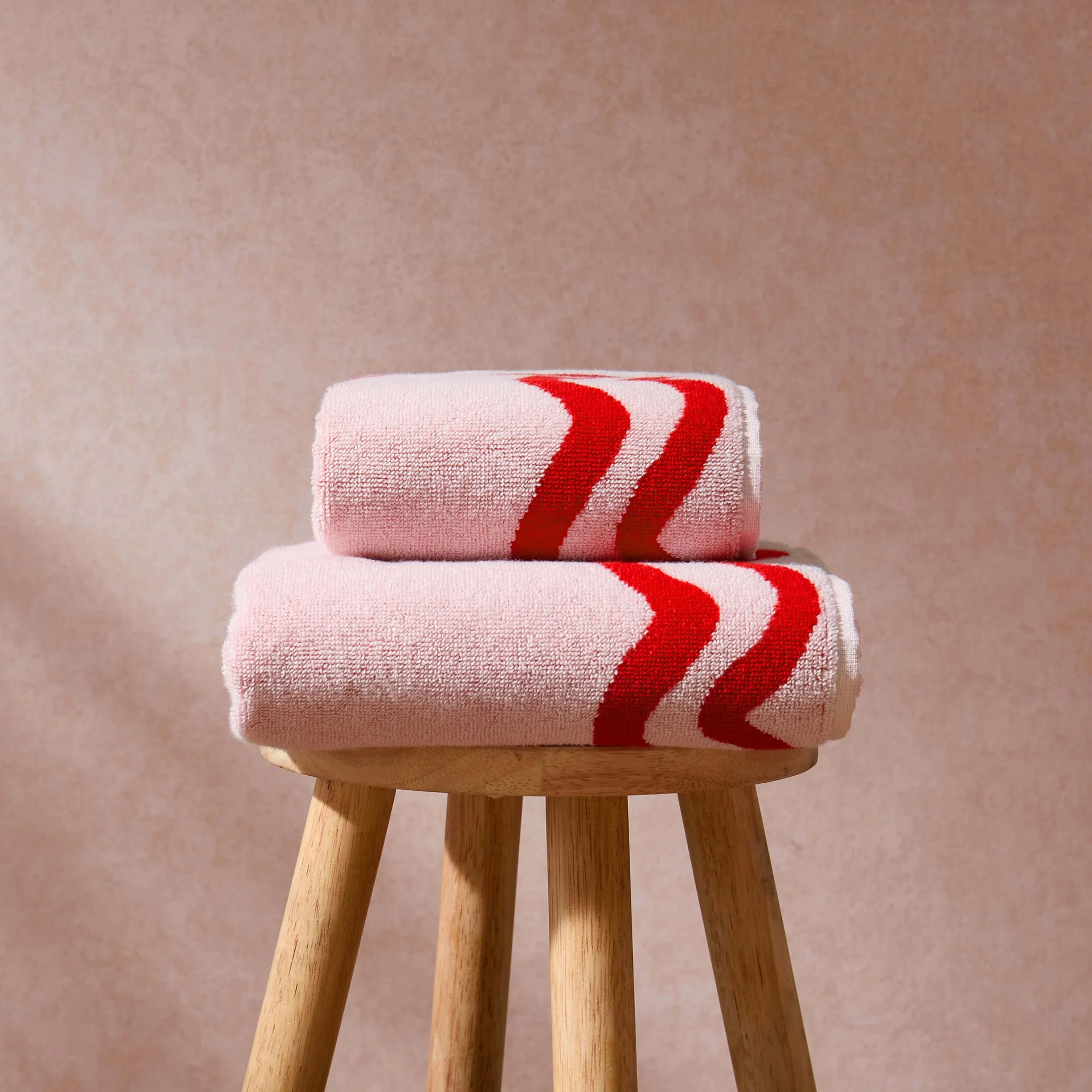 Scalloped Cotton Towels - Pink/Red - Image 2