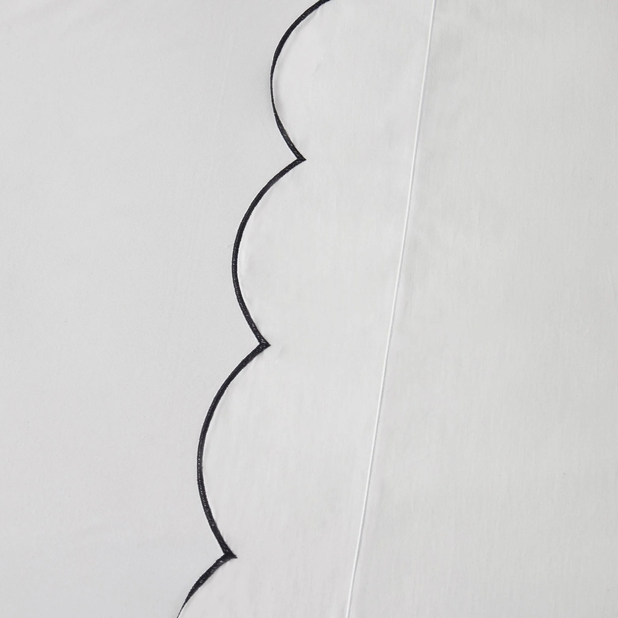 Simone 220 Thread Count Scallop Embroidered Edge Duvet Cover - Off White/Black - Image 3