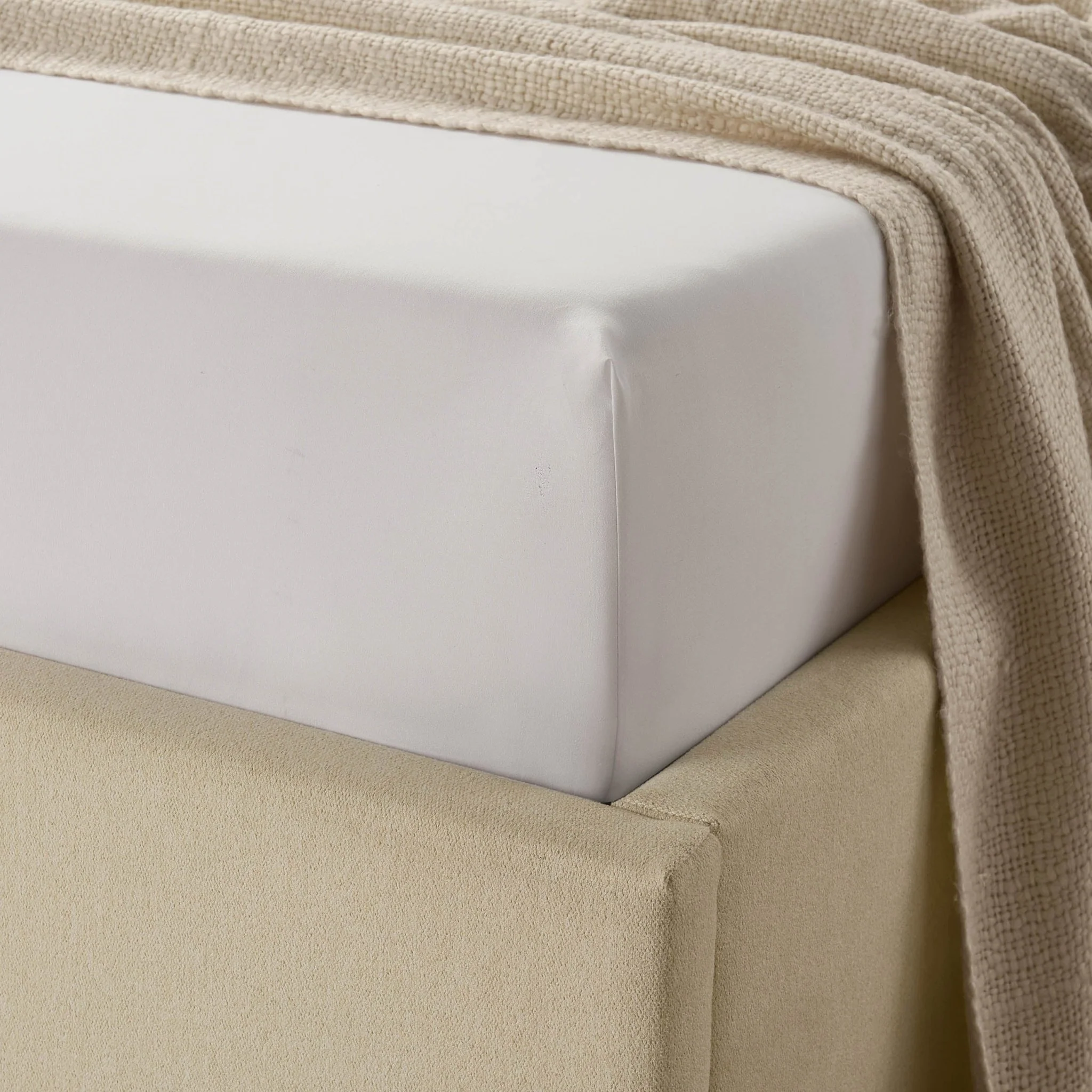 Soft Touch Microfibre Fitted Sheet - White