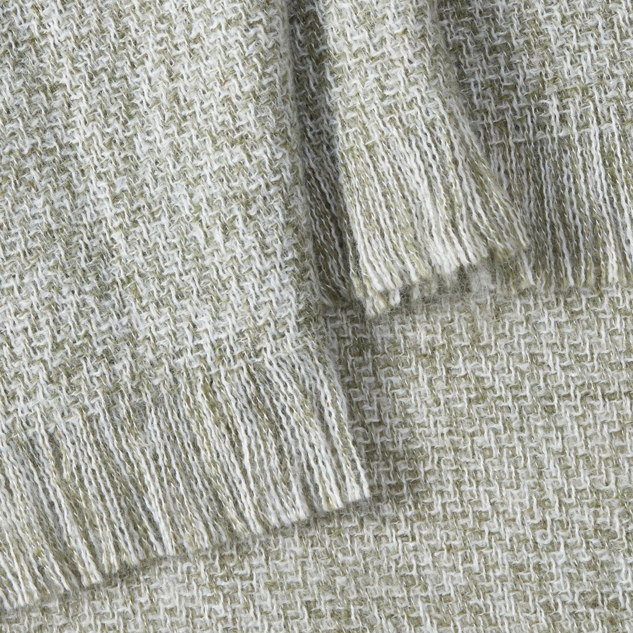 Super Soft Marled Tassel Sofa Throw - Dark Green - Image 4