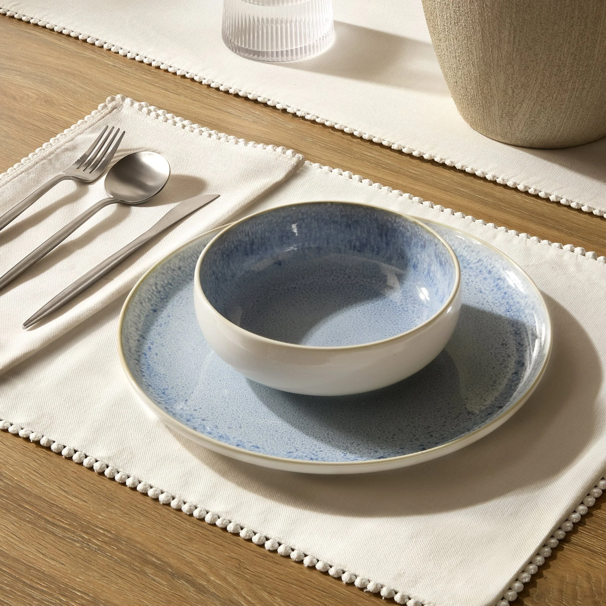 Sutton Stoneware Set of 4 Dinner Plates - Light Blue - Image 3
