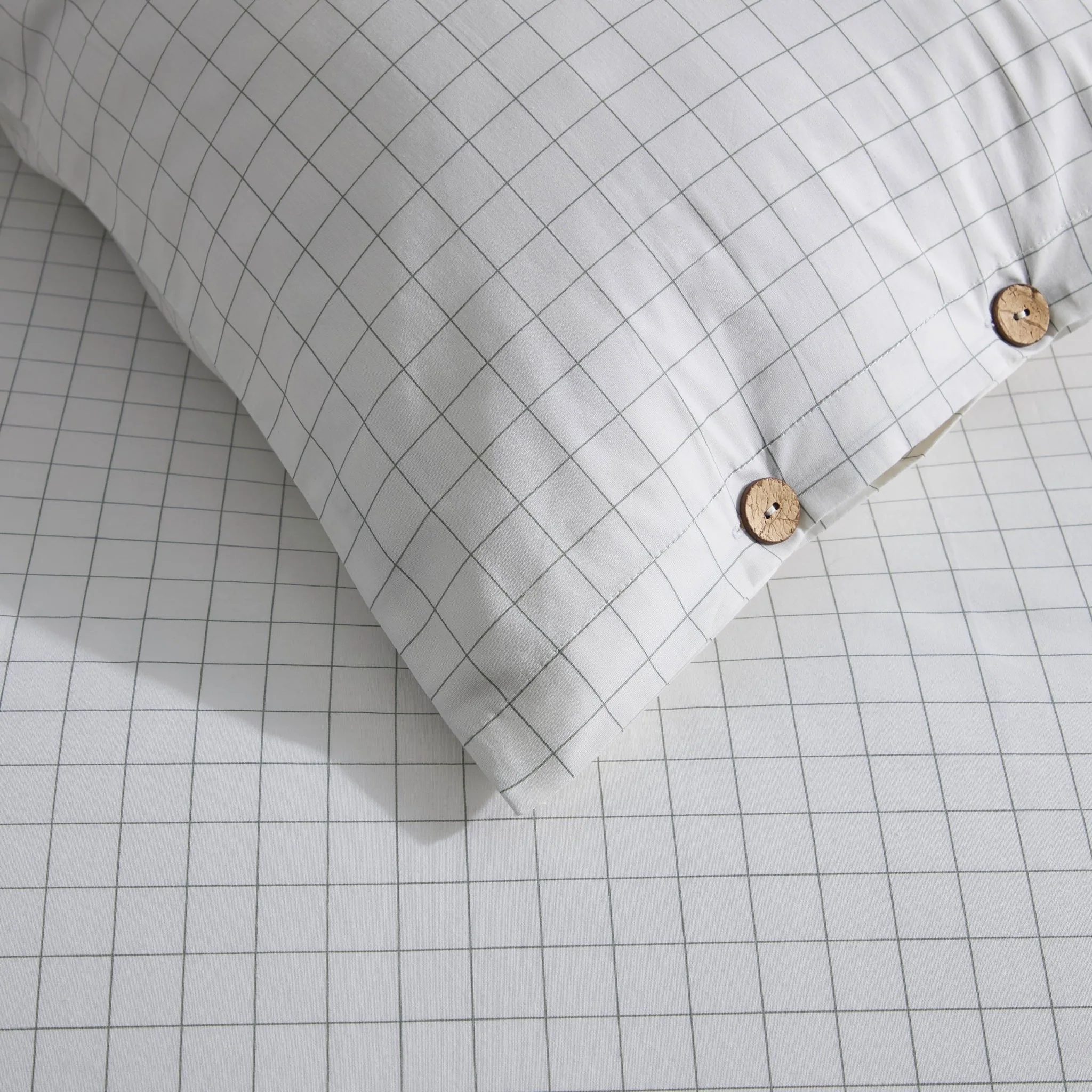 Thea Duvet Cover & Pillowcase Set - Off White/Black - Image 3