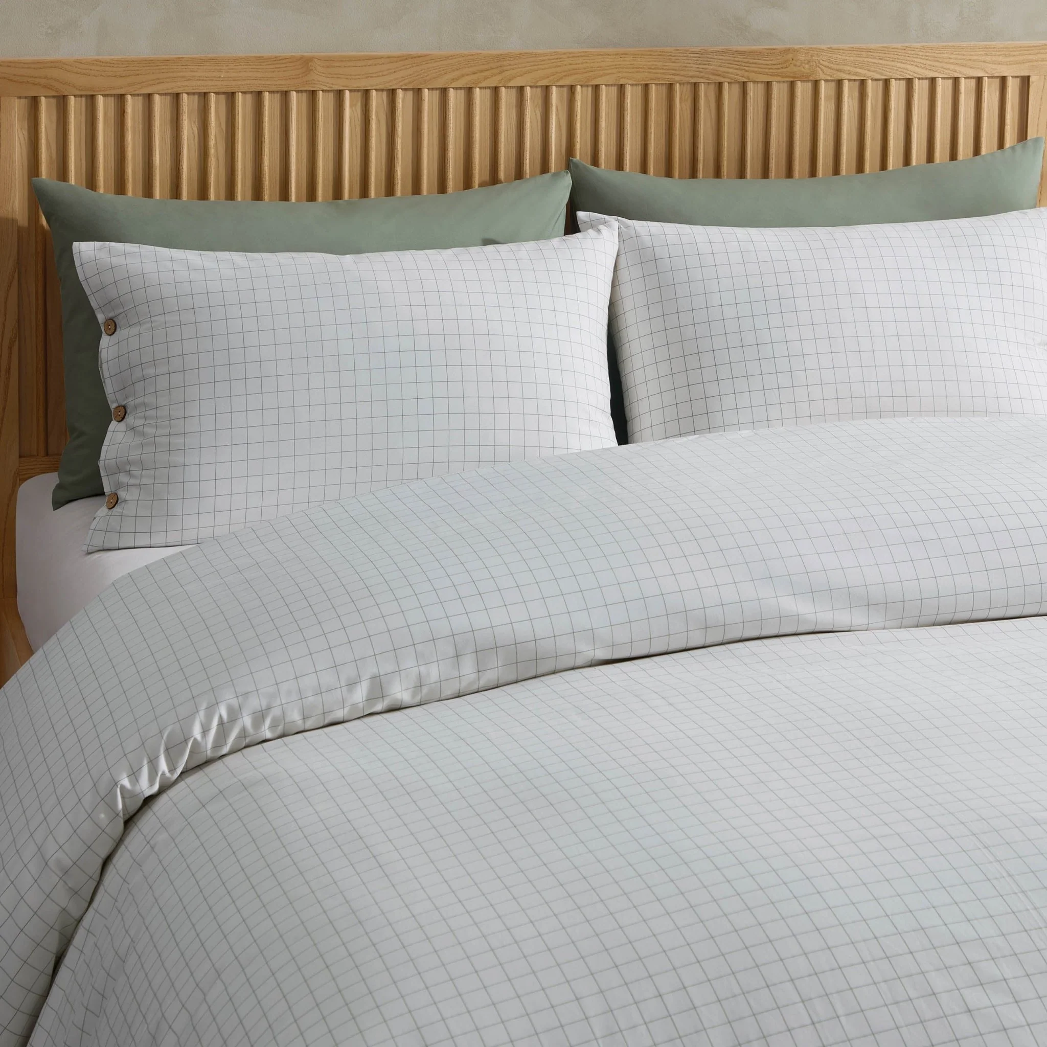 Thea Duvet Cover & Pillowcase Set - Off White/Black - Image 4