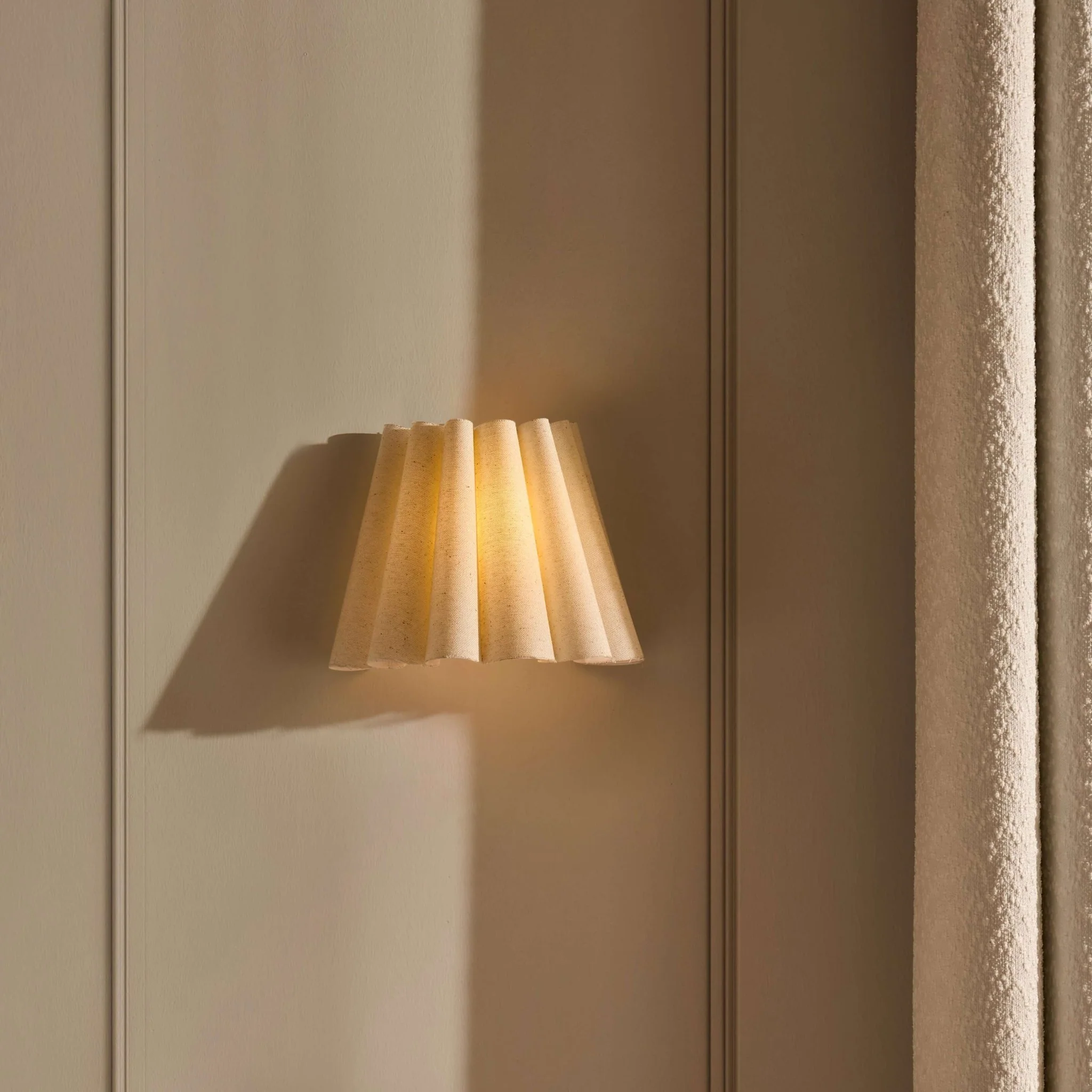 Trinity Rechargeable Pleated Wall Light - White - Image 2