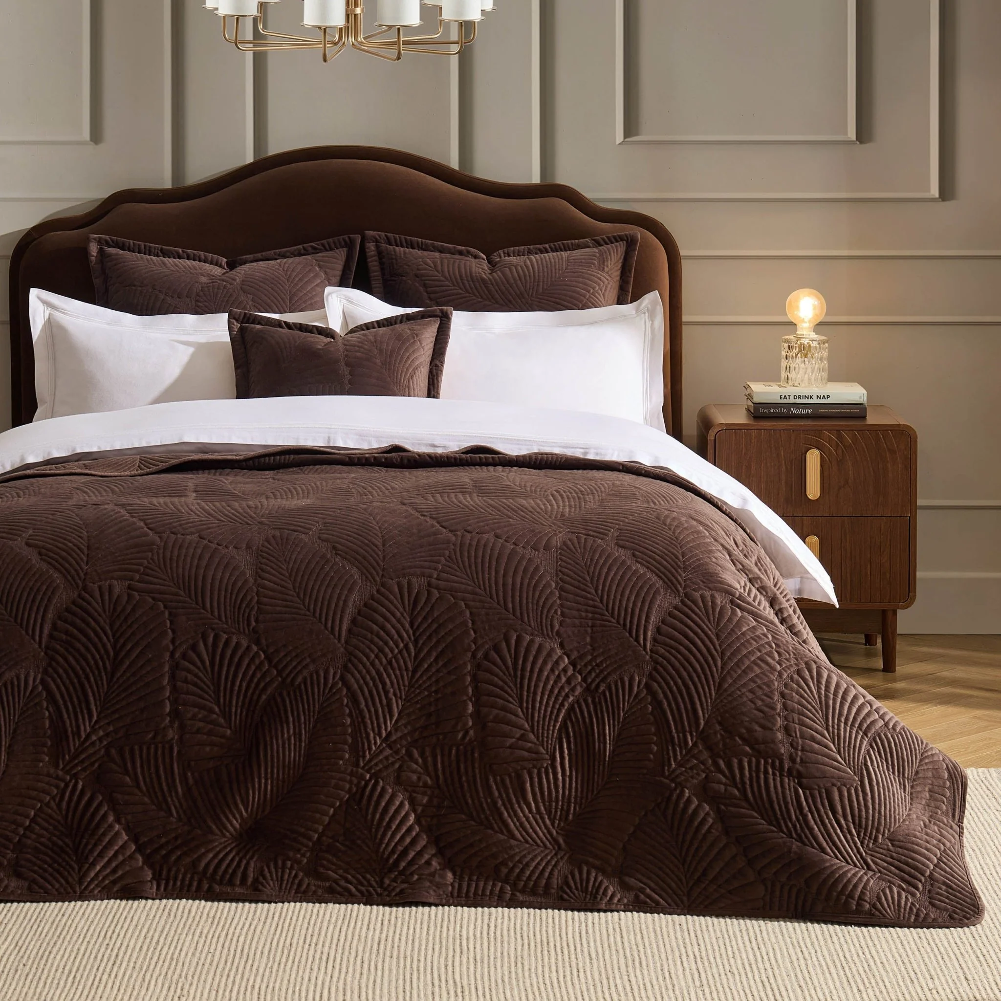 Valletta Leaf Matelasse Bedspread - Chocolate