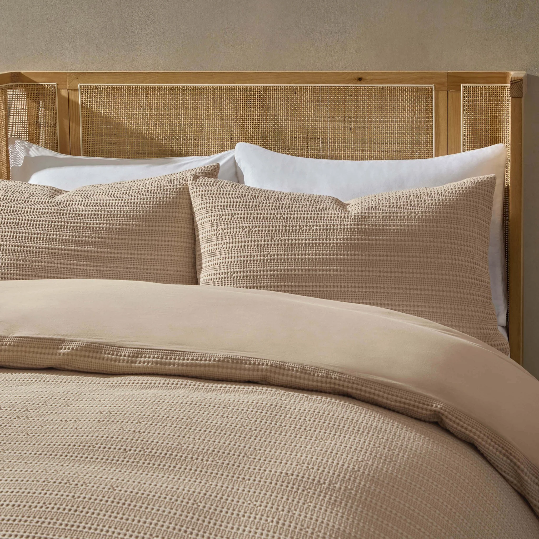 Vermont 180 Thread Count Waffle Duvet Cover & Pillowcase Set - Mocha - Image 3
