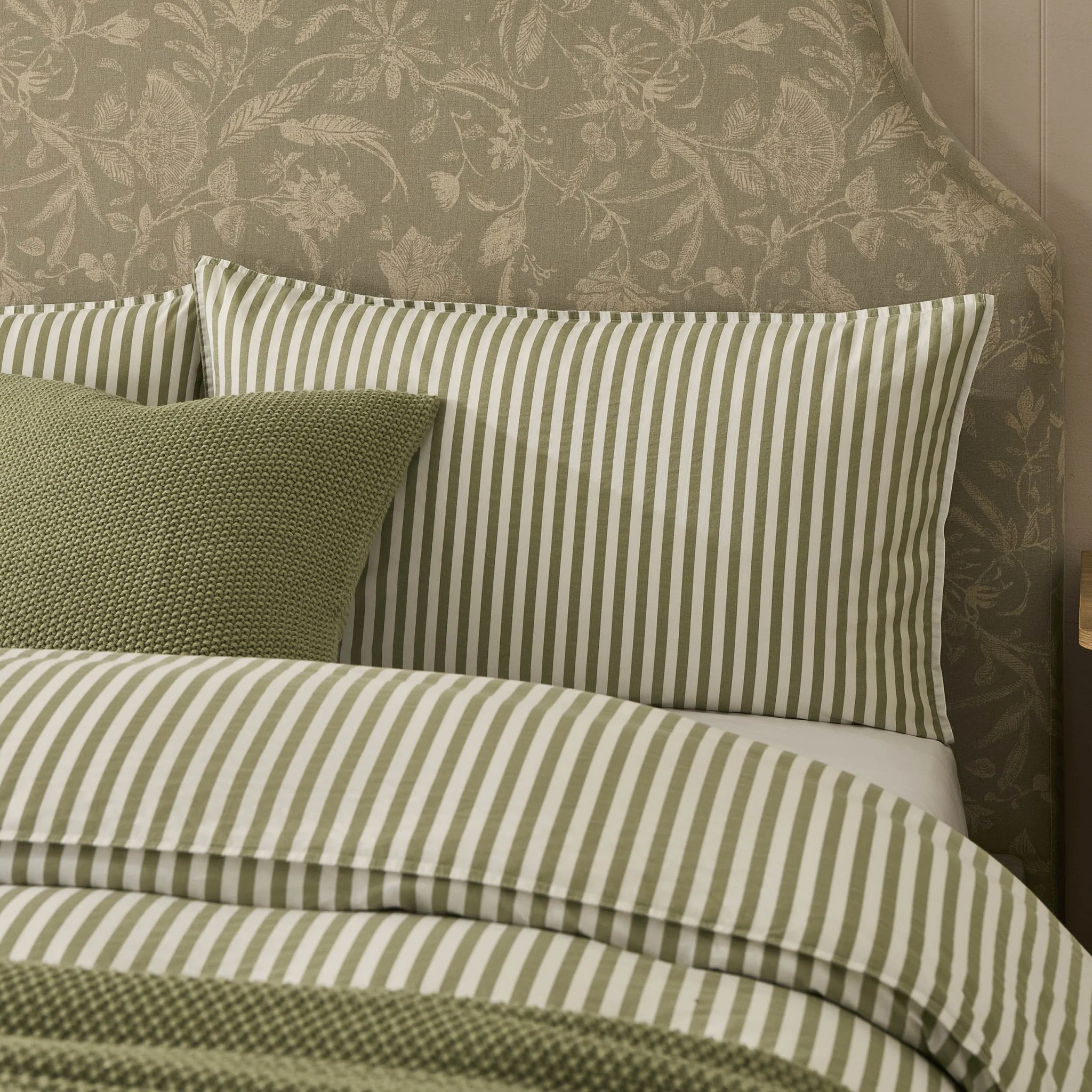 Washed Cotton Printed Stripe 200 Thread Count Duvet Cover & Pillowcase Set - Olive - Image 2