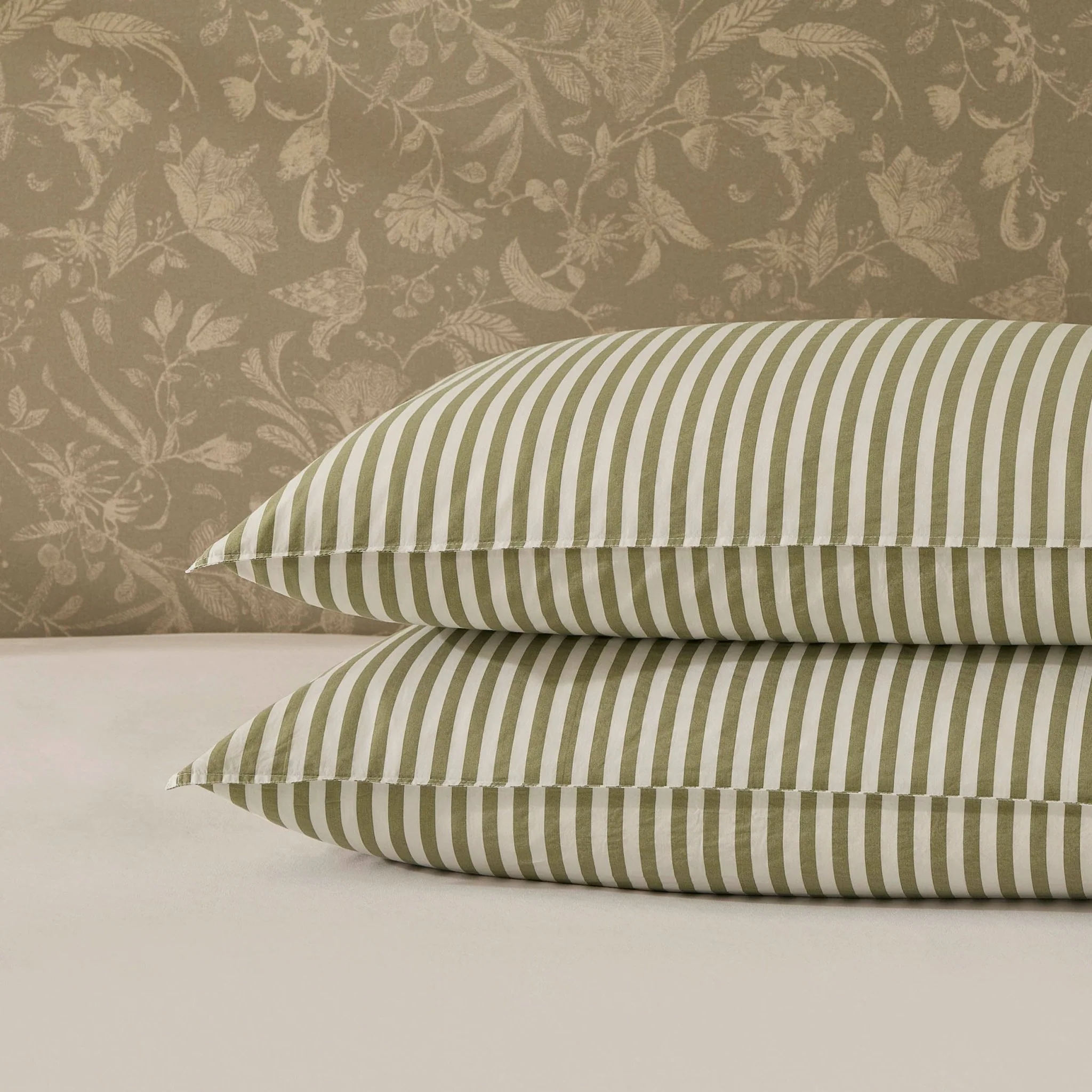 Washed Cotton Printed Stripe 200 Thread Count Duvet Cover & Pillowcase Set - Olive - Image 4