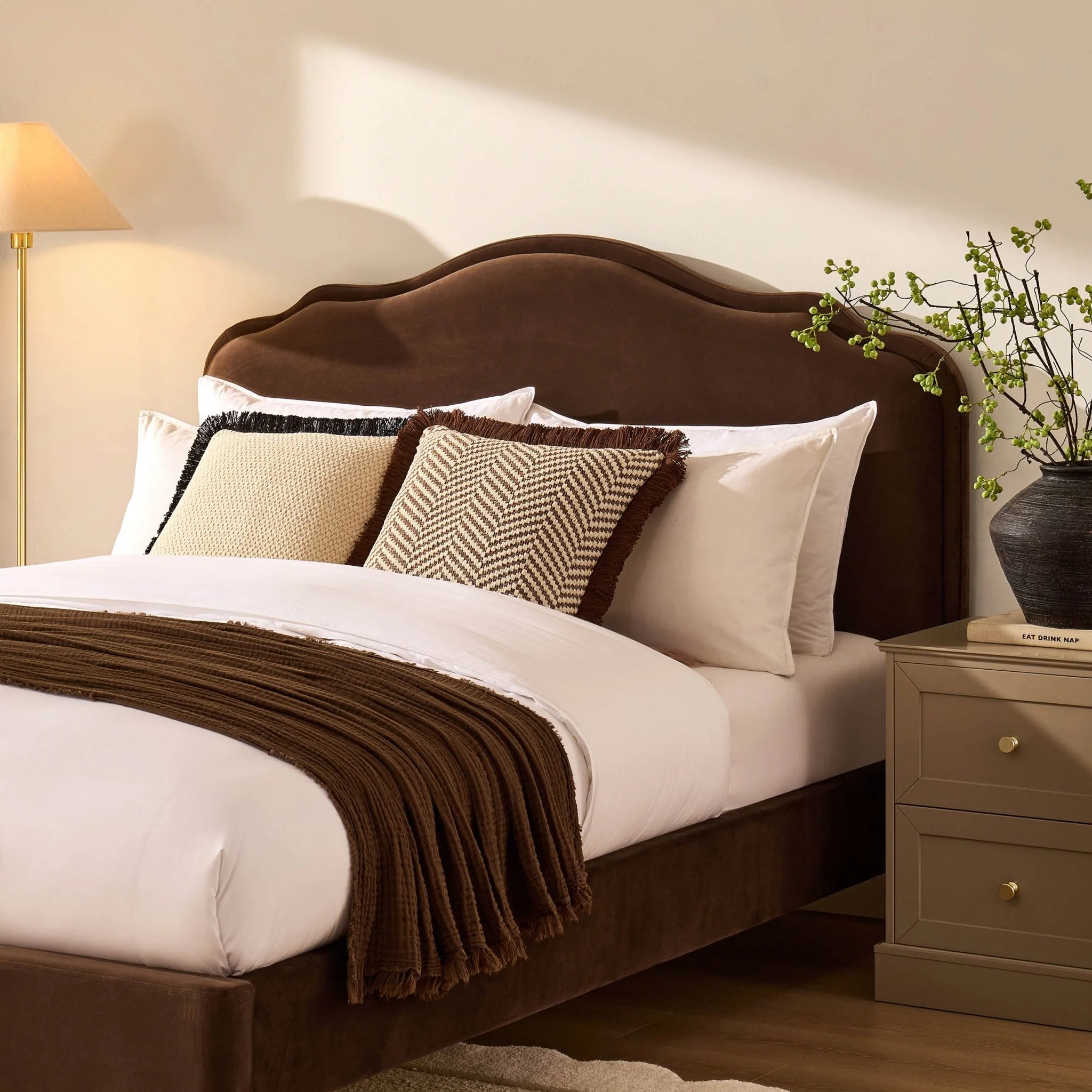 Wiltshire Bed Frame - Cappuccino - Image 5