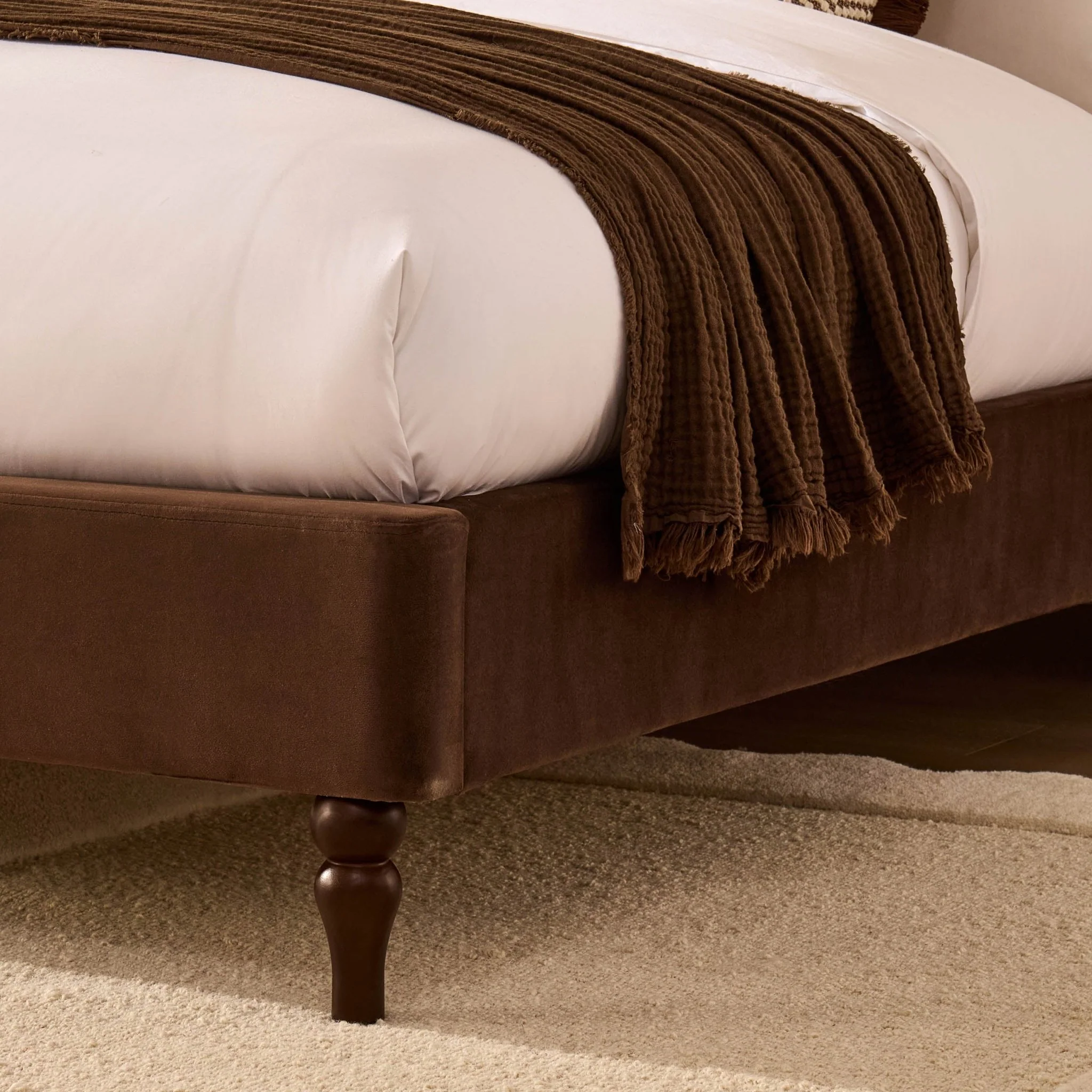 Wiltshire Bed Frame - Cappuccino - Image 7