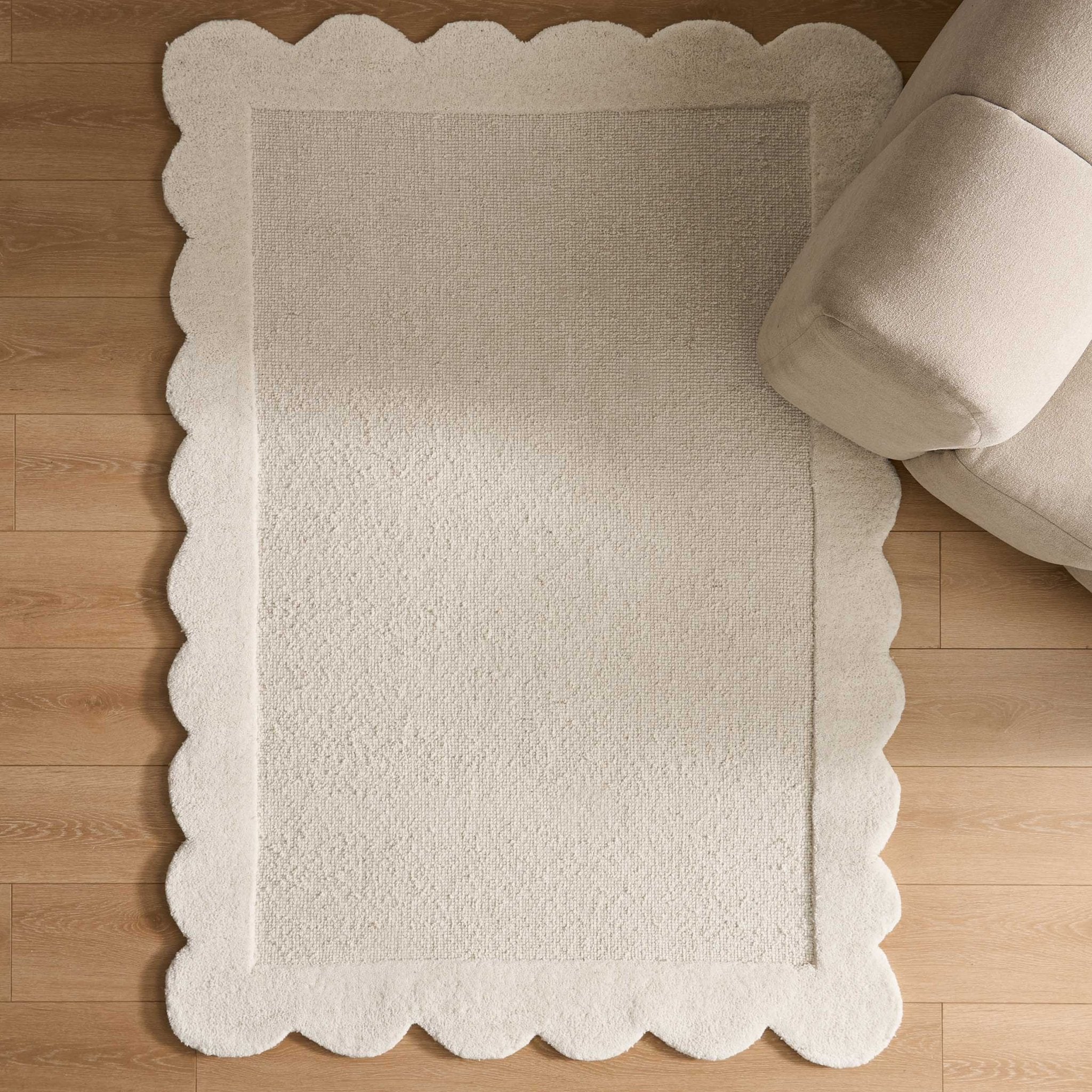 Wool Scallop Edge Rug - Off White - Image 2